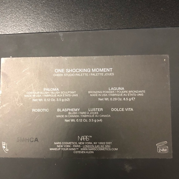 TAKING OFFERS NARS Steven Klein palette - Picture 3 of 3